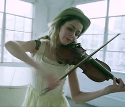 美女小提琴演奏《马戏之王》当美丽与才华同时展现的时候