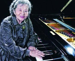 中国第一代钢琴大师：她，八十八岁，却把人生过成了传奇 